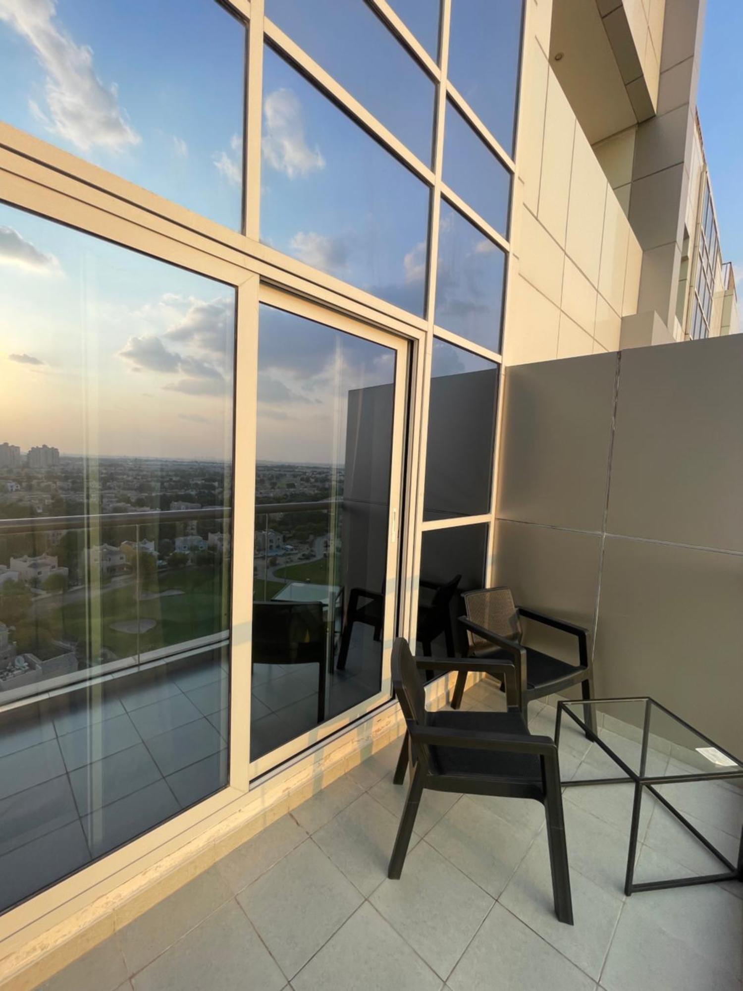 Great View, Dubai Sportcity, Parking Included, Nice Apartments ภายนอก รูปภาพ