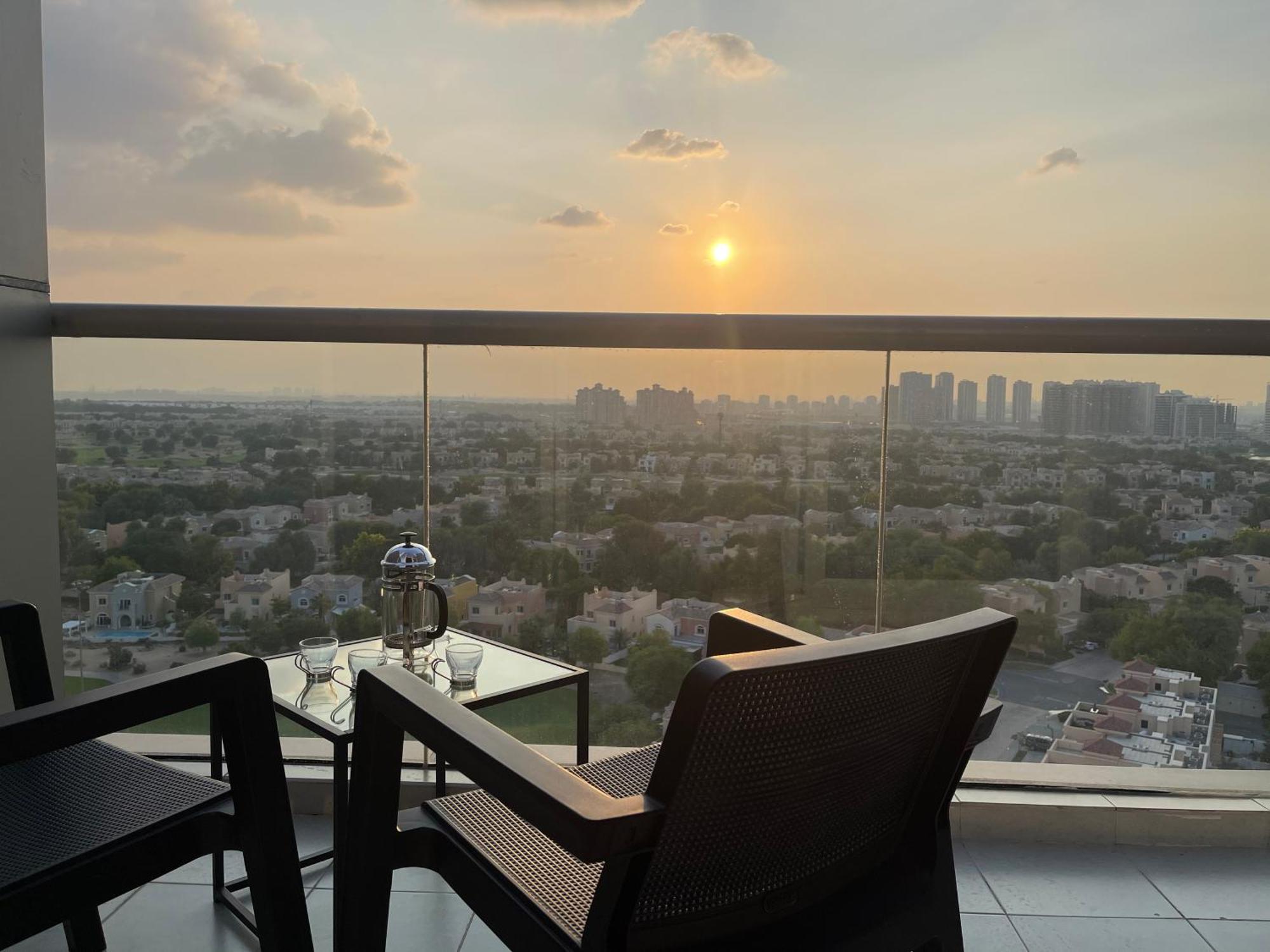 Great View, Dubai Sportcity, Parking Included, Nice Apartments ภายนอก รูปภาพ