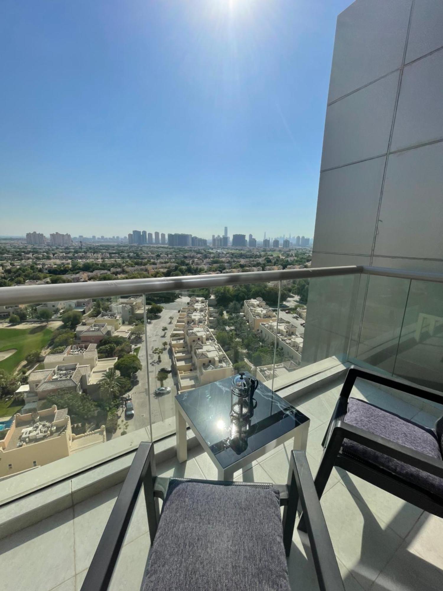 Great View, Dubai Sportcity, Parking Included, Nice Apartments ภายนอก รูปภาพ